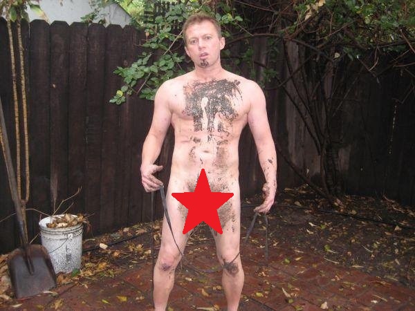 Eric Jon Schmidt - candidato gay em West Hollywood divulga próprias fotos pelado