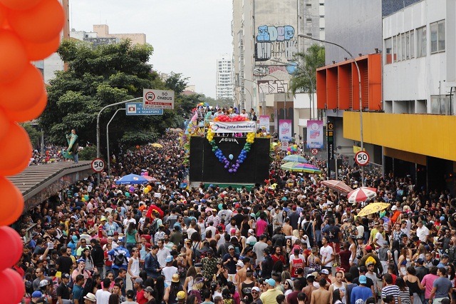 20ª Parada do Orgulho LGBT de São Paulo: fotos e imagens da Paulista em 2016