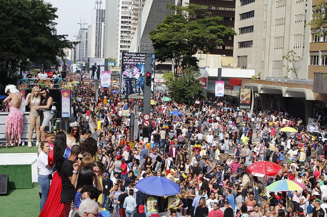 20ª Parada do Orgulho LGBT de São Paulo: fotos e imagens da Paulista em 2016