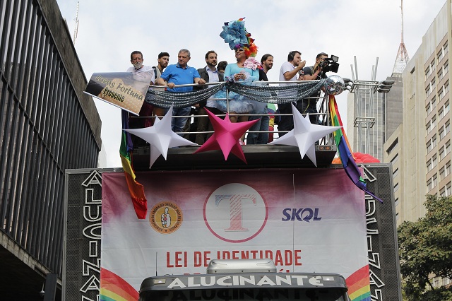 20ª Parada do Orgulho LGBT de São Paulo: fotos e imagens - Felipe de Paula, Tchaka Drag Queen