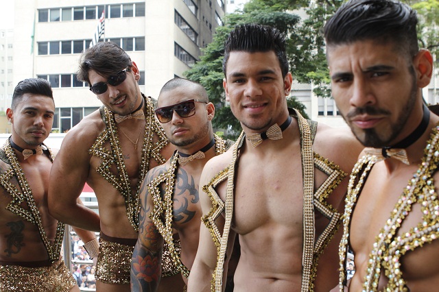 20ª Parada do Orgulho LGBT de São Paulo: confira imagens de homens gostosos e gatos que passaram pela Avenida Paulista