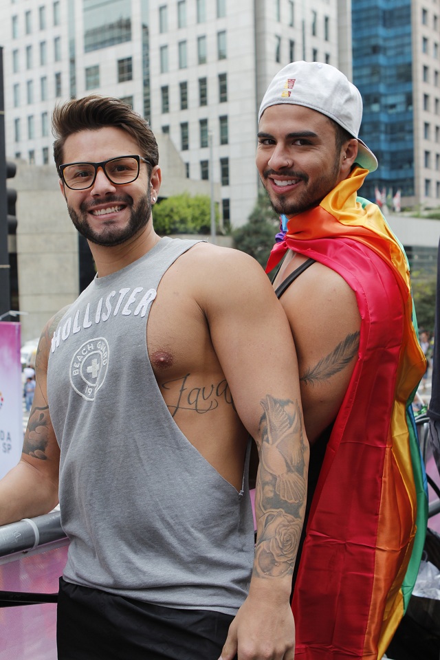 20ª Parada do Orgulho LGBT de São Paulo: confira imagens de homens gostosos e gatos que passaram pela Avenida Paulista