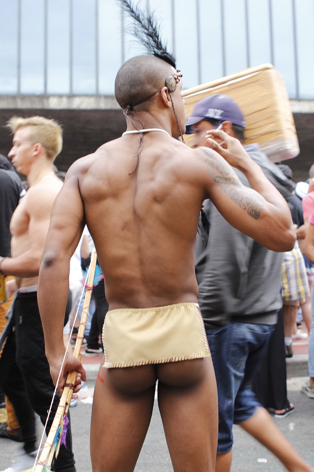 20ª Parada do Orgulho LGBT de São Paulo: confira imagens de homens gostosos e gatos que passaram pela Avenida Paulista