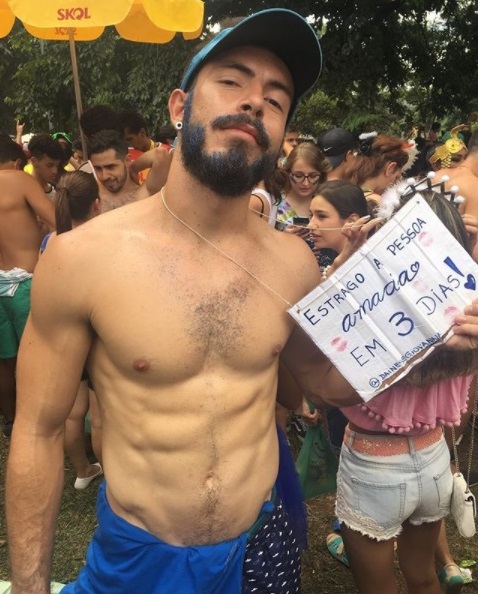 20 imagens do carnaval LGBT na 23 de Maio: Domingo Ela Não Vai, Vou de Táxi, Chá Rouge e Desmanche