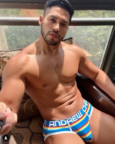 Joseales, modelo Alejandro García, venezuelano, famoso no Onlyfans e pela grife gay Andrew Christian