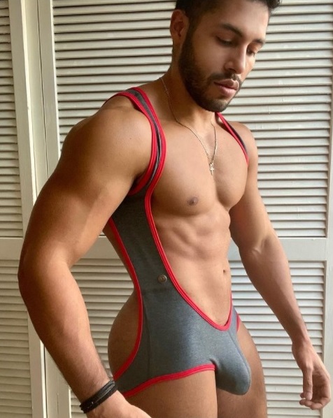 Joseales, modelo Alejandro García, venezuelano, famoso no Onlyfans e pela grife gay Andrew Christian