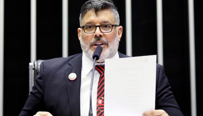 alexandre frota gay deputado projeto travesti idosos