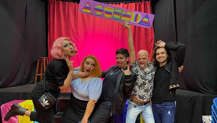 Aquenda Palooza: comediantes gays e lésbicas se reúnem em festival de humor em São Paulo