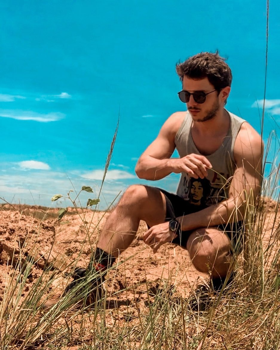 Fotos do ator gay João Villa, que faz Ferdinando em Dona Beja