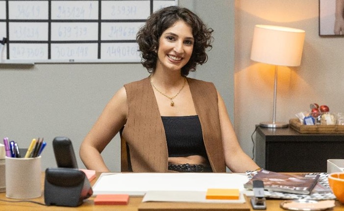 Ayla em Dona de Mim, Bel Lima também é lésbica