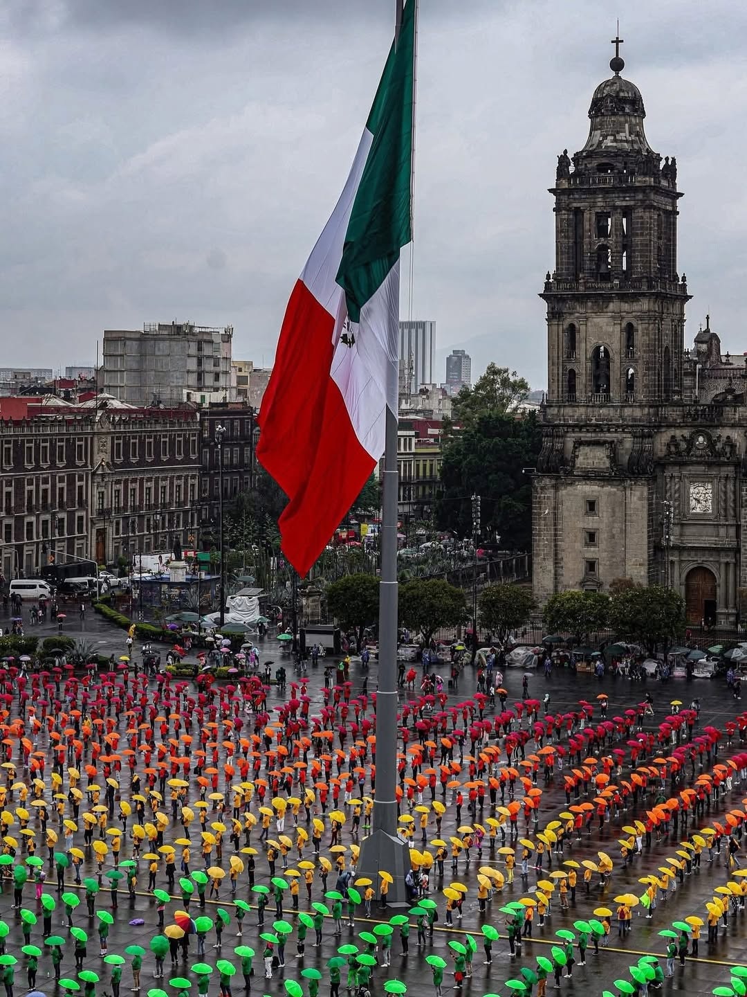 Bandeira LGBT humana na Cidade do México