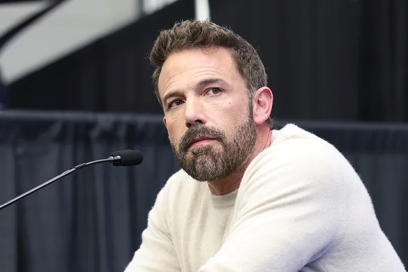 Ben Affleck fala de seu beijo gay