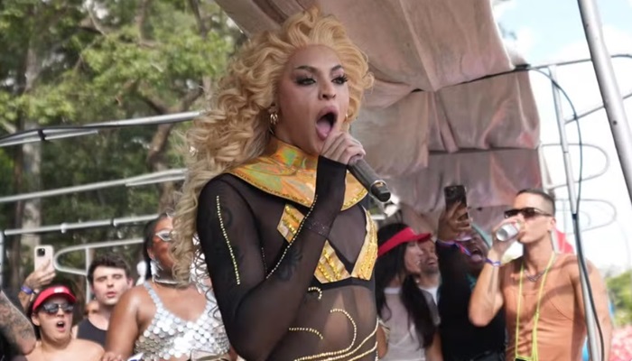 Pabllo Vittar encerra bloco antes do horário no Ibirapuera