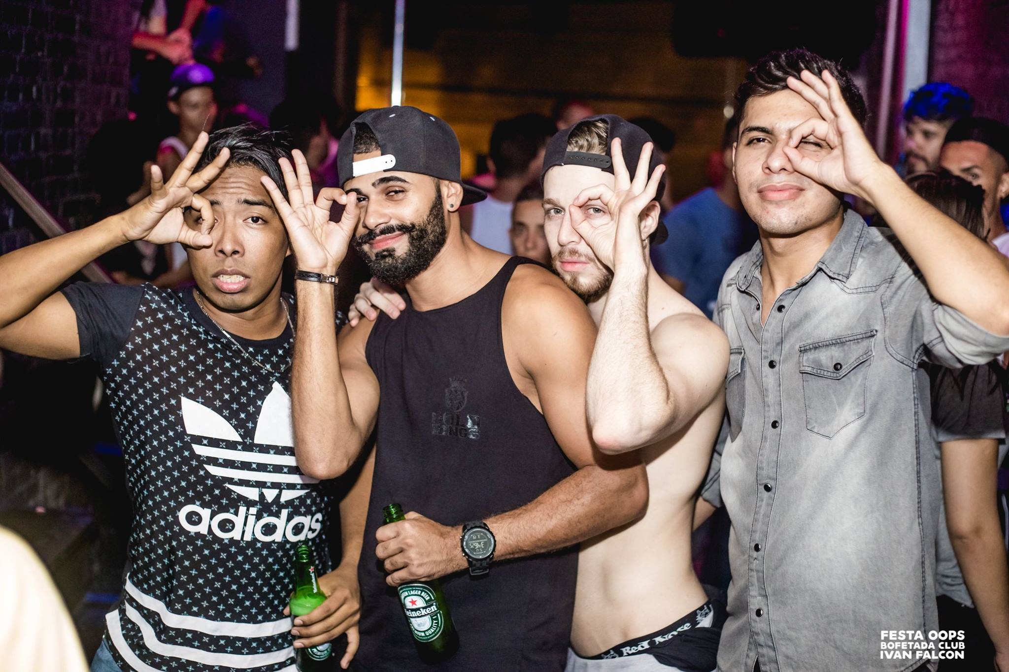 Bofetada Club: bares gays de São Paulo com karaokê