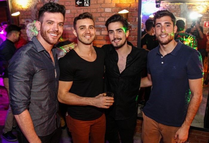 Festa gay Gentleman no bar e barbearia Boteco do Massay nos Jardins