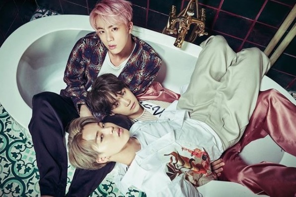 20 imagens sexy da boy band sul-coreana BTS que faz muito sucesso com os gays