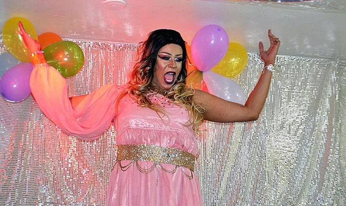 Morre aos 32 anos a drag queen Buffy BVille - famosa no bar gay Guinga's