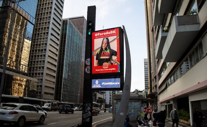 Anúncio do Burger King na Avenida Paulista