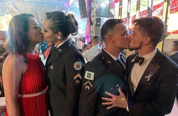 Beijo gay de policiais militares em Brasília 