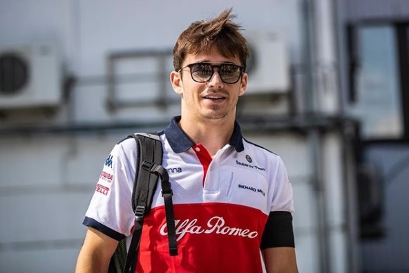 15 fotos do gatinho Charles Leclerc, piloto da Ferrari na Fórmula 1