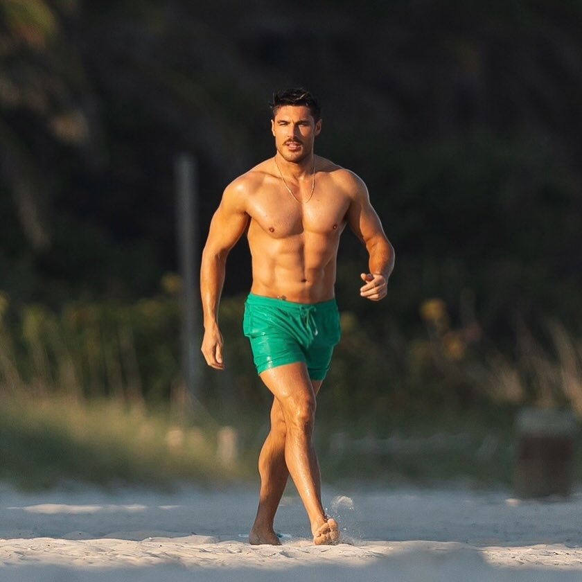 Chris Appleton: cabeleireiro gay e sarado