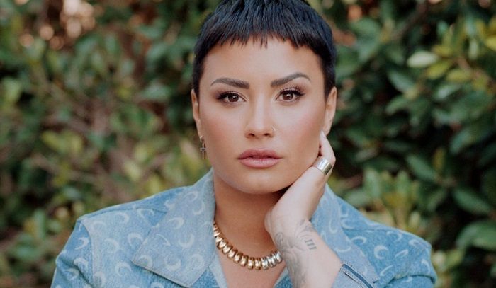 Demi Lovato se assume pessoa transexual não-binária