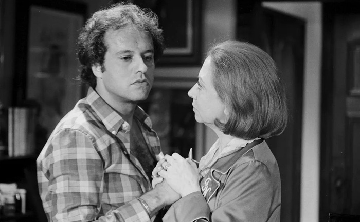 Personagem gay de Dennis Carvalho em Brilhante com Fernanda Montenegro