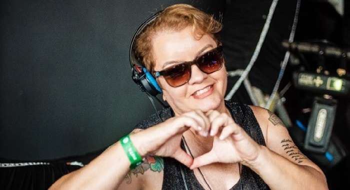 Morre aos 42 anos a DJ lésbica Laurize Oliveira