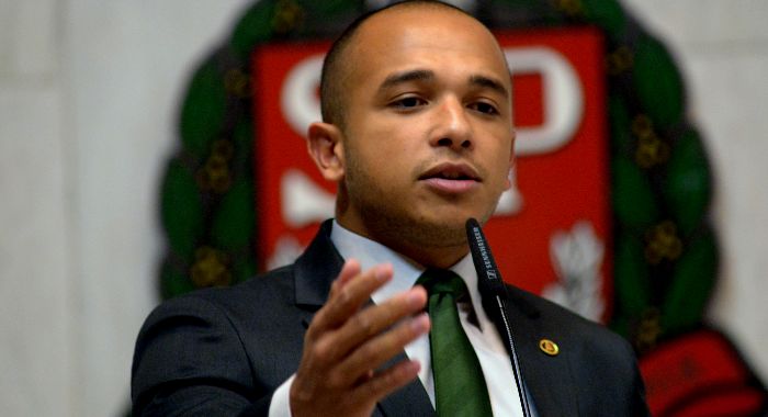 douglas garcia gay deputado antra processo