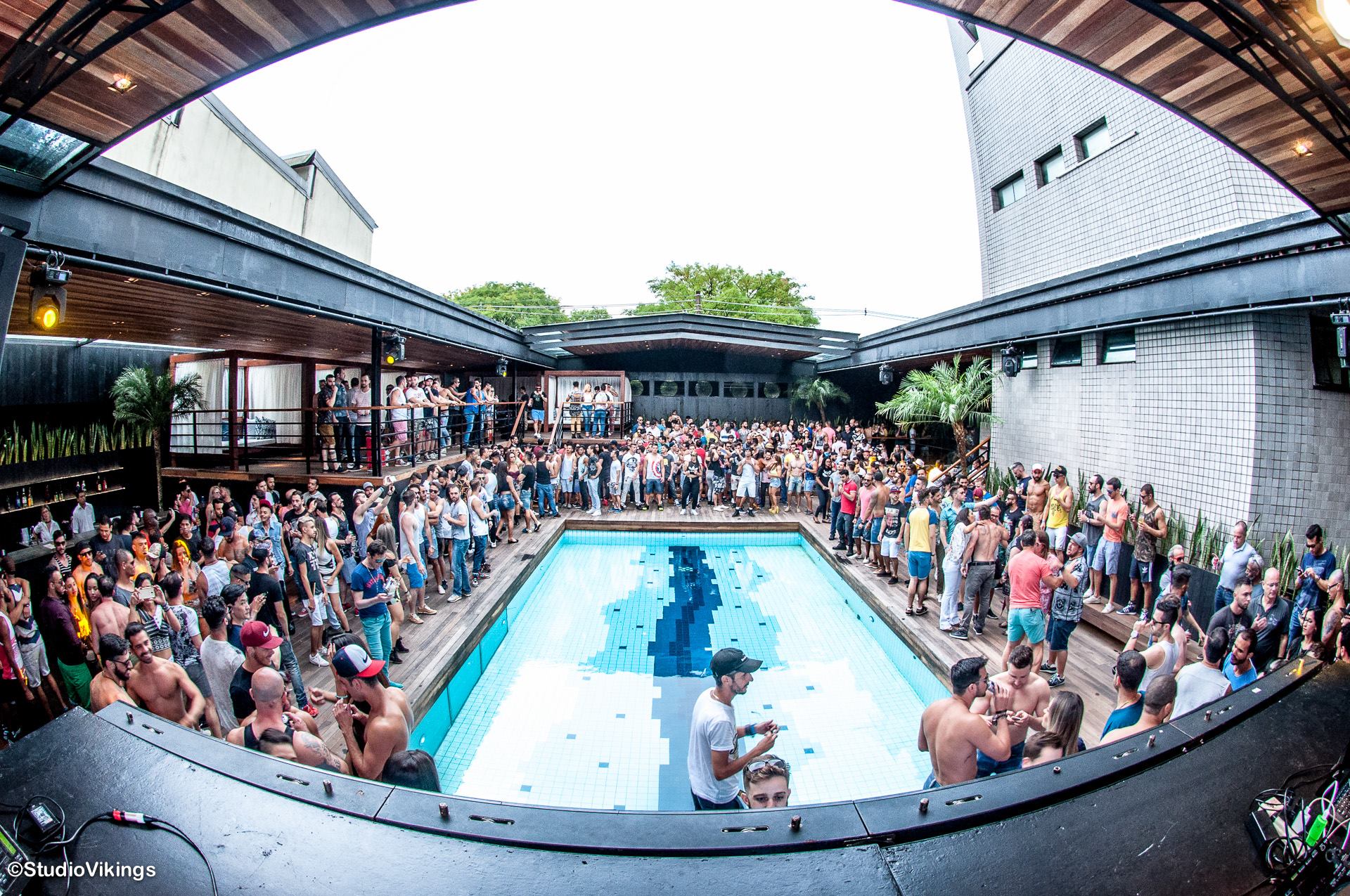 Fresh, a Festa - pool party gay é uma das novidades da noite LGBT de São Paulo em 2016