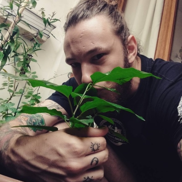 Gabriel Cartolano, o repórter gato do Fofocalizando, do SBT