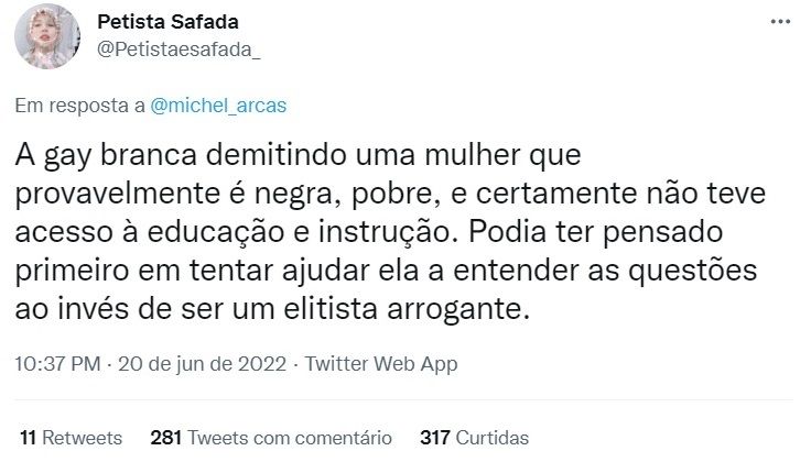 Gay demite doméstica homofóbica e é criticado