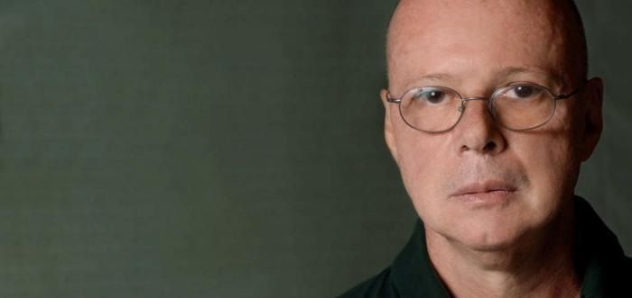 Morre Gilberto Braga, pioneiro gay da TV