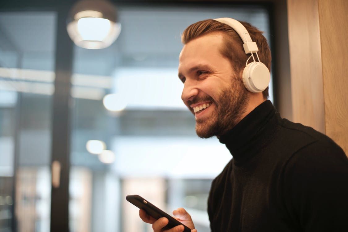 Headphones: fones de ouvido são ótimas opções de presente de natal aos amigos