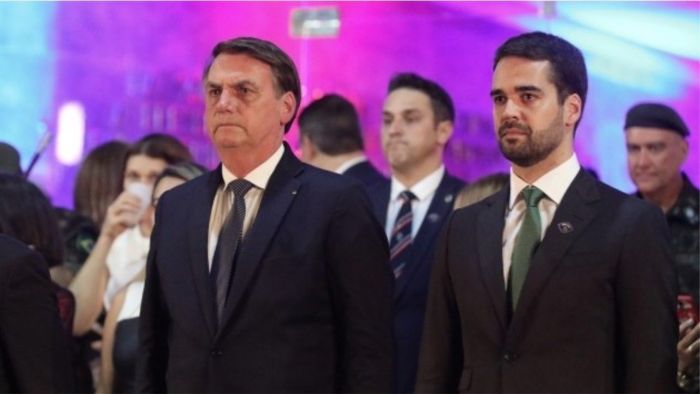 Governador gay Eduardo Leite diz que se arrepende de declarar voto em Bolsonaro