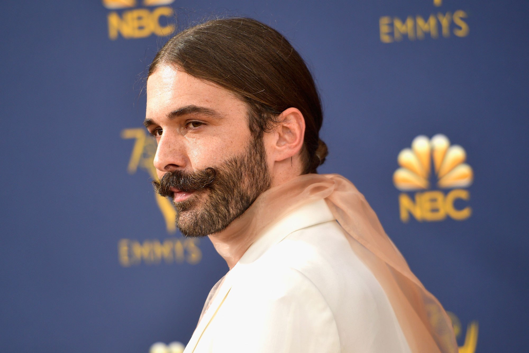 Apresentador do reality show Queer Eye, Jonathan Van Ness revela que tem HIV