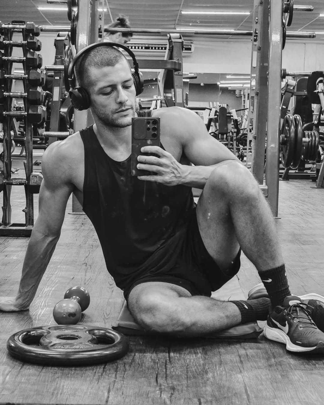 Ator Kelner Macêdo faz sucesso com público gay