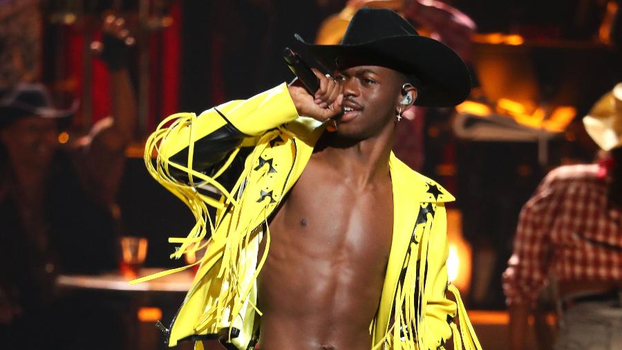 Lil Nas X: rapper gay bate recorde histórico de Mariah Carey na Billboard