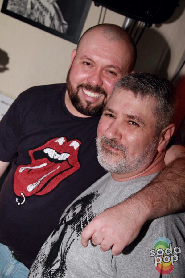 Marcelo Silva e Pedro Junior, donos do bar gay Soda Pop que é point de ursos, daddies, bears em São Paulo
