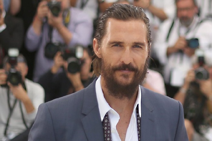 Matthew McConaughey, atores gatos famosos de Escorpião