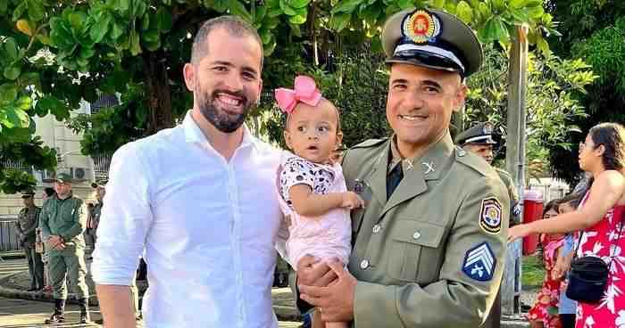 Militar gay consegue direito a licença-paternidade