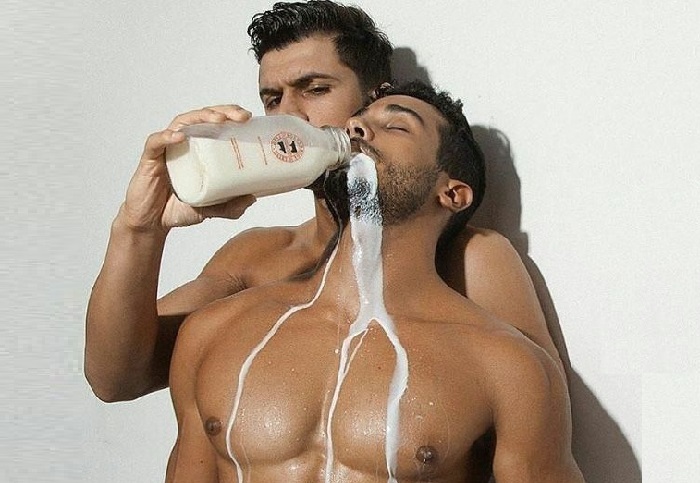 milk sexo gay festa barebacking 