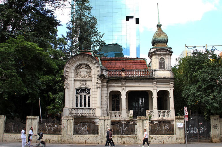 João Doria desiste de passar Museu da Diversidade Sexual para casarão na Avenida Paulista