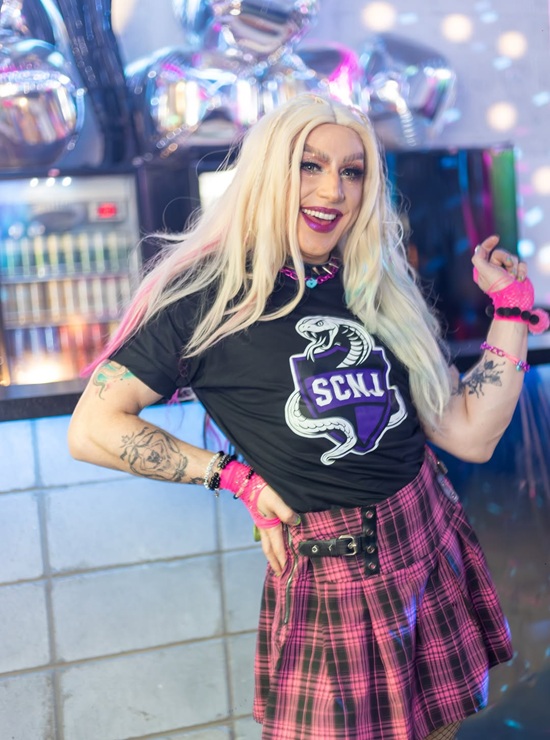 Drag queen Naja White