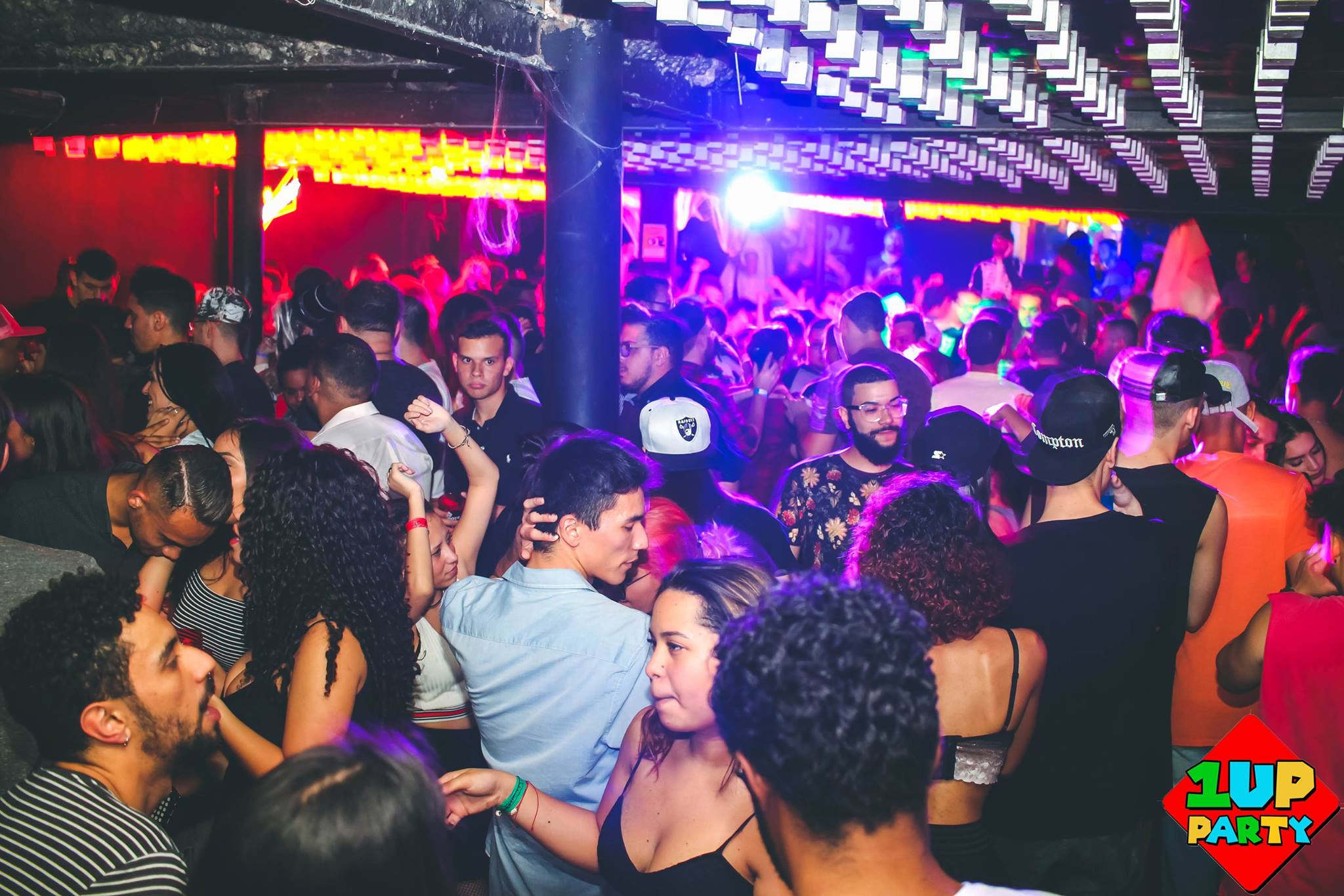 Festa 1Up Party Open Bar comemora um ano no Terraço Club - festas gays em São Paulo