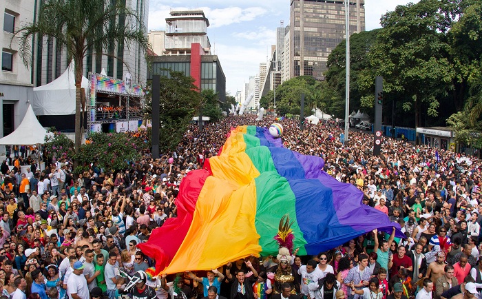 Integrante de atentado à Parada do Orgulho LGBT de São Paulo em 2009 perde processo contra revista