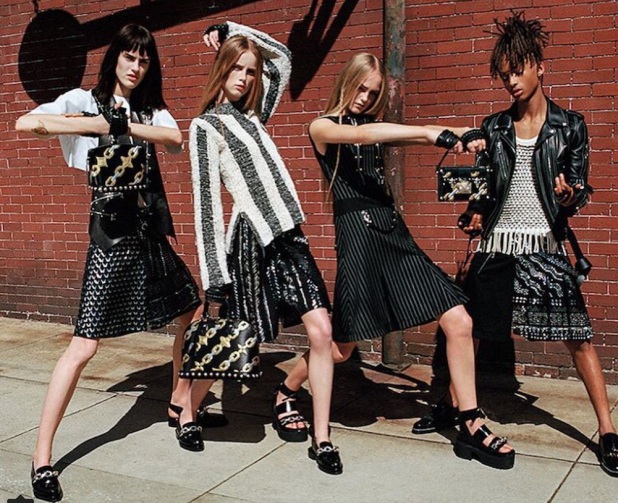 Jaden Smith posa para campanha feminina da Louis Vuitton