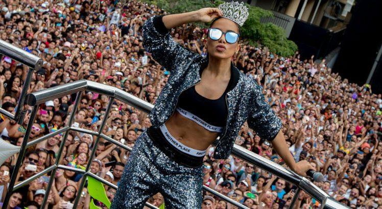 Anitta será atração de trio da Skol na Parada LGBT de São Paulo