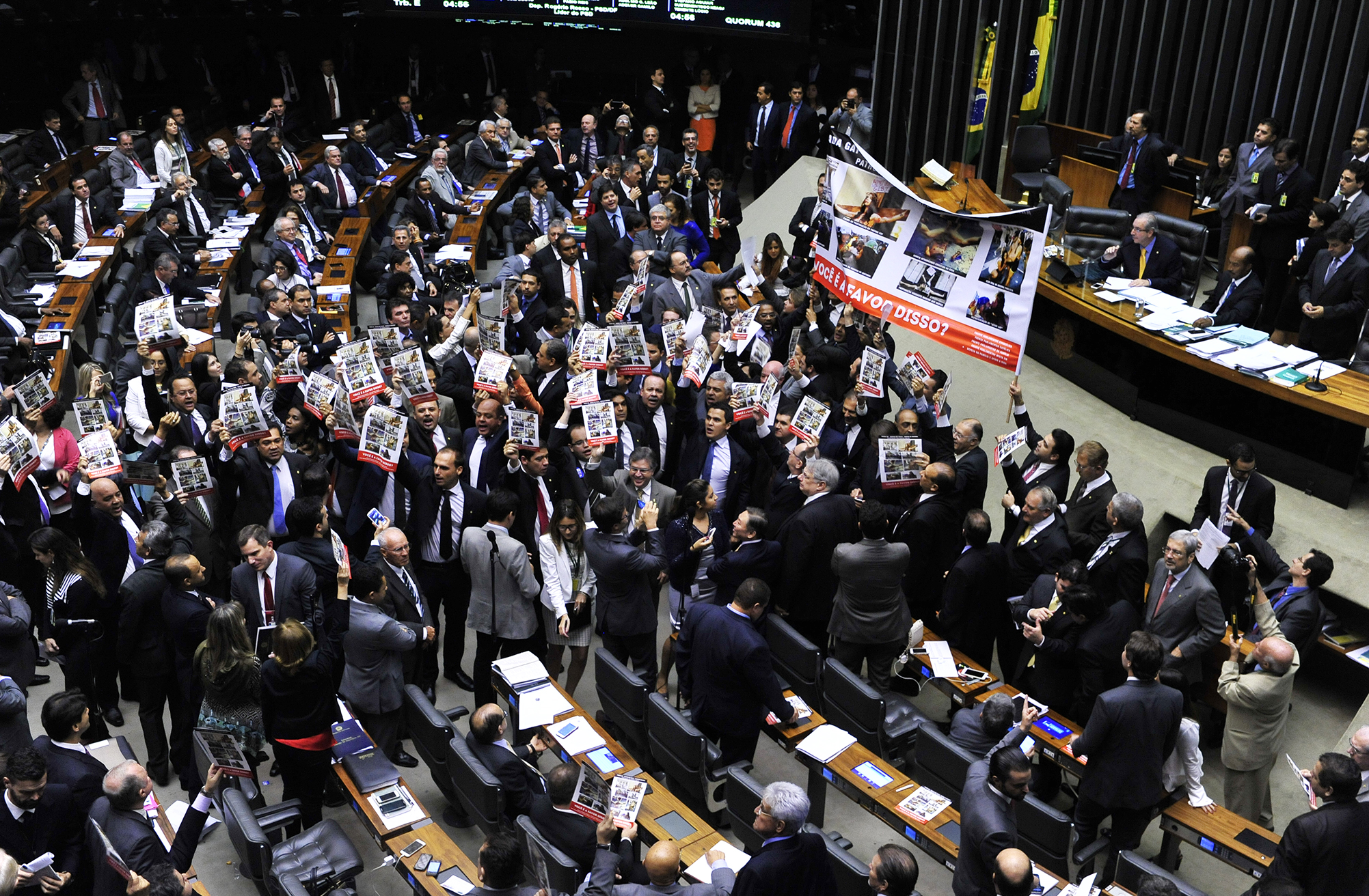 bancada evangélica parada LGBT