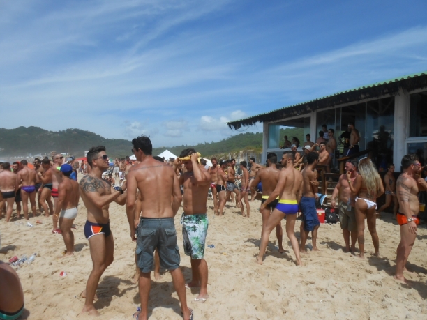 Point gay famoso da Praia Mole, Bar do Deca retoma atividades